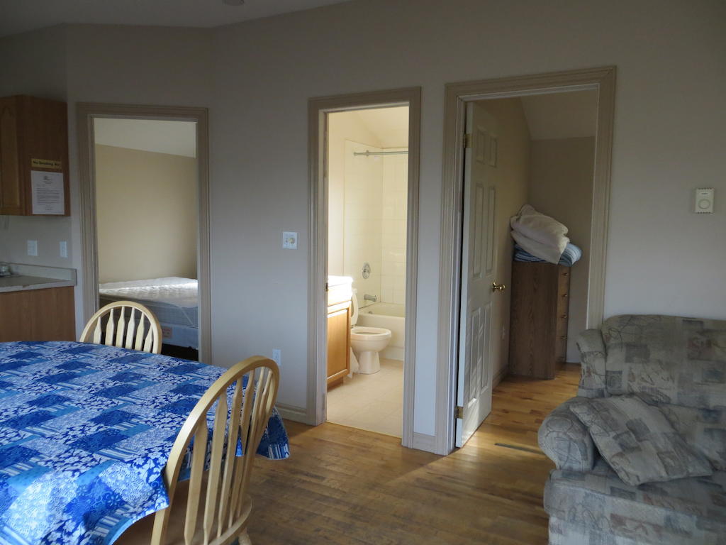 Halls Cottages Honey Harbor Pokoj fotografie